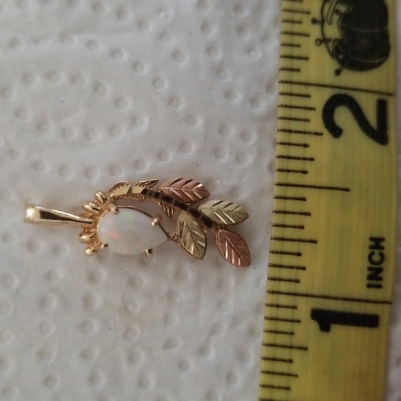 ❤️Gift For Mother- 10k Black Hills Gold Opal Pendant - Picture 6 of 6